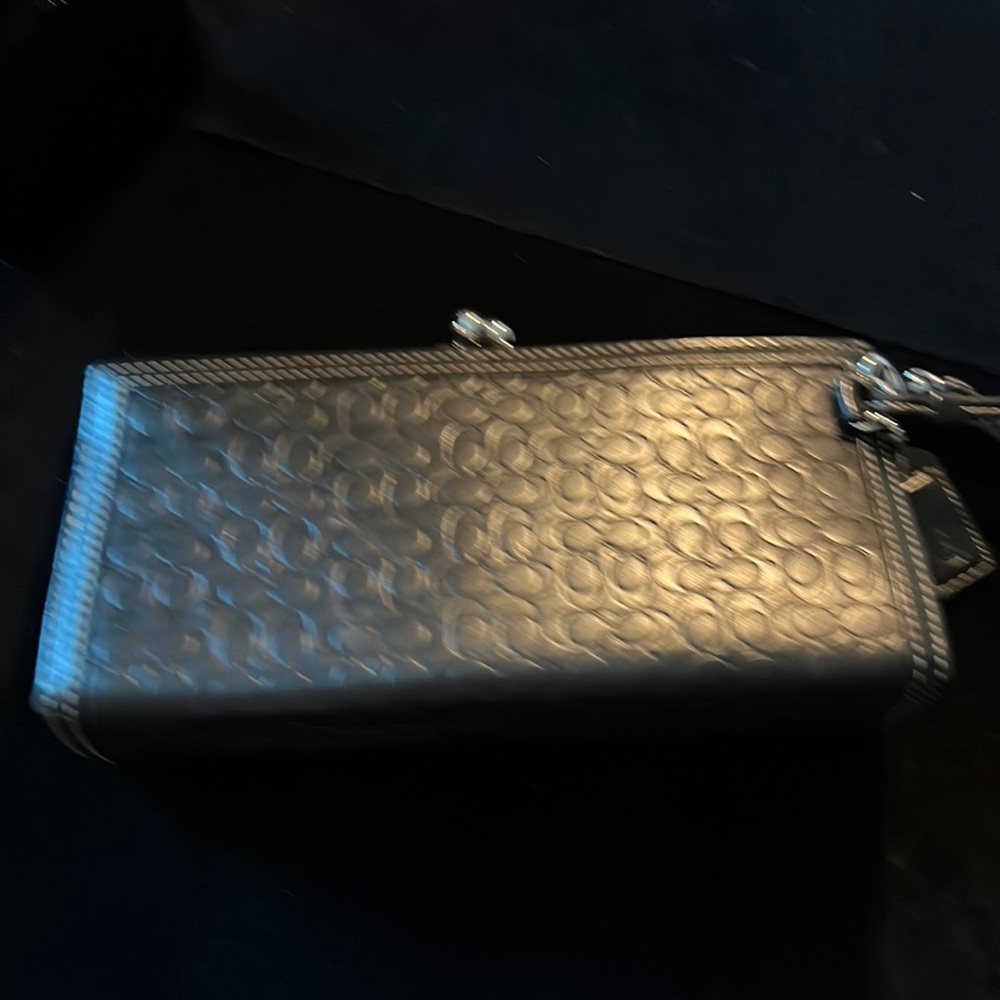 COACH VINTAGE BLACK CLUTCH IN OUTSTANDING CONDITION ONE OWNER FINAL PRICE!